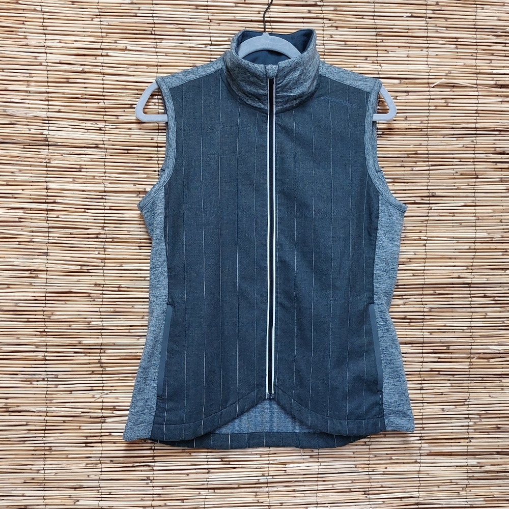 Brooks Run Happy Full Zip Flash Vest Grey Reflective Stitching Woman’s M